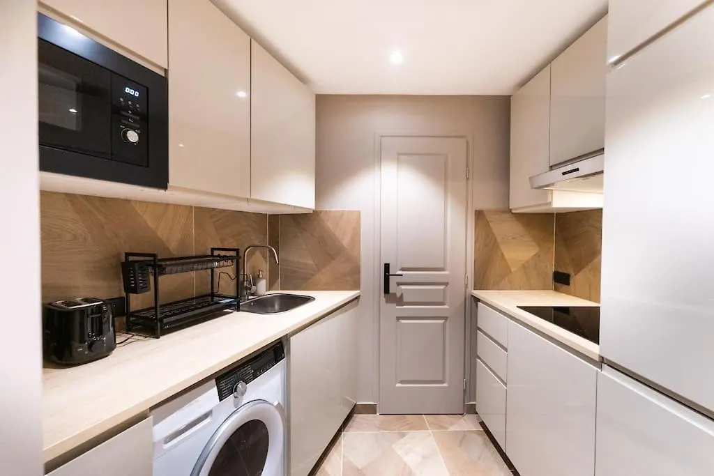 Apartment Bel Neuf Dans Le 9eme Arrondissement Paris